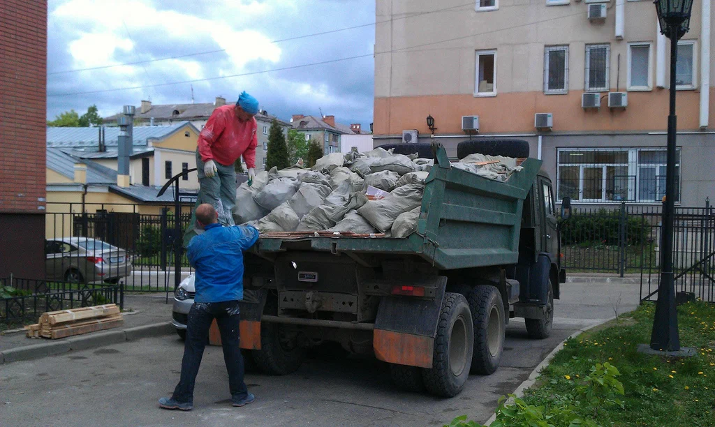 Вывоз строительного мусора в Ханты-Мансийске от 1633 руб. – ПроМусор