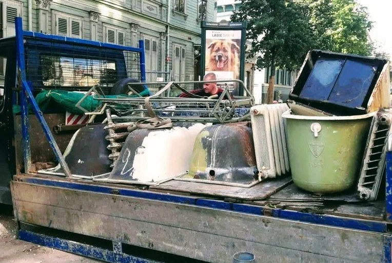 Вывоз старой сантехники в Ханты-Мансийске от ПроМусор: быстро, недорого от 561 руб., утилизация и грузчики